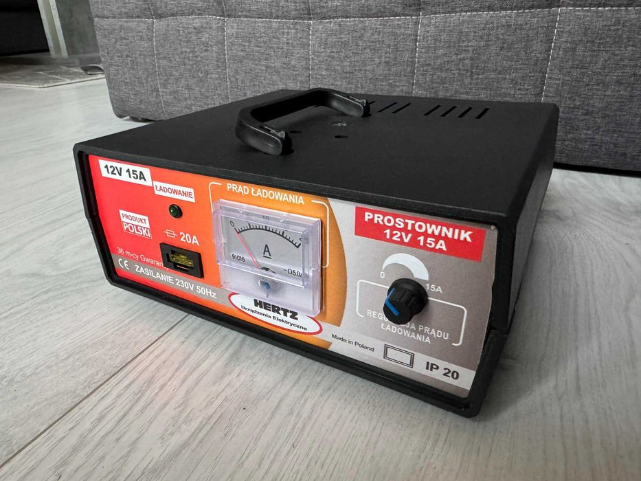 Prostownik Samochodowy HERTZ  12V 15A PRODUKT POLSKI SOLIDNY !!!