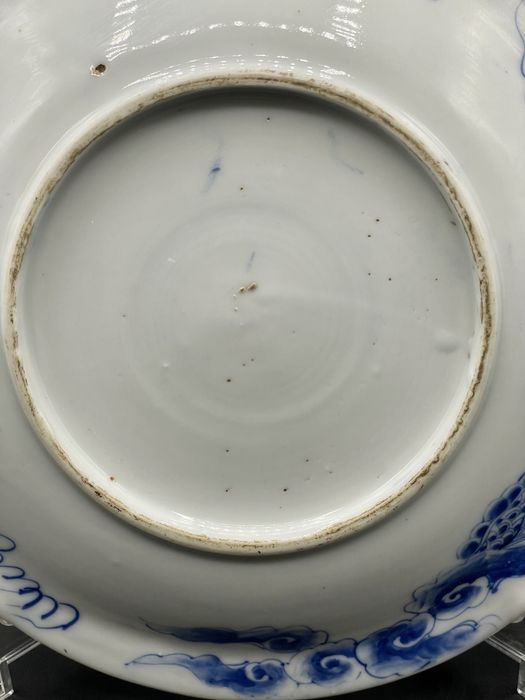 Prato porcelana japonesa antigo, com dragao azul e branco, sec XIX