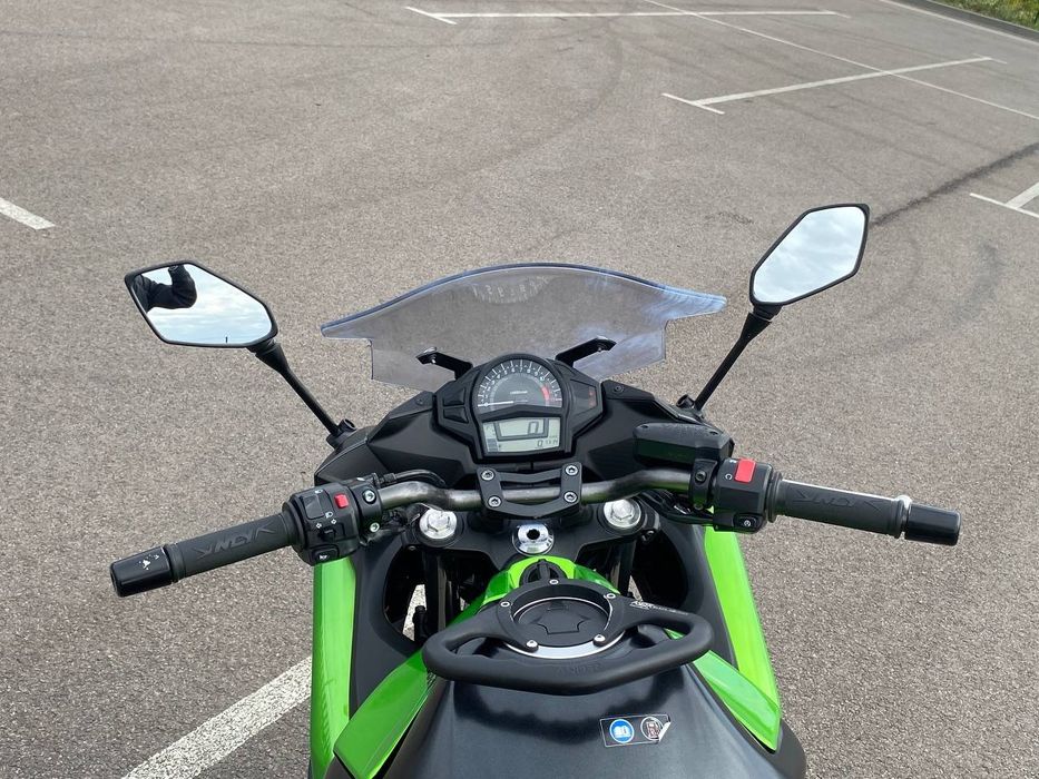 Kawasaki ER-6F на документах