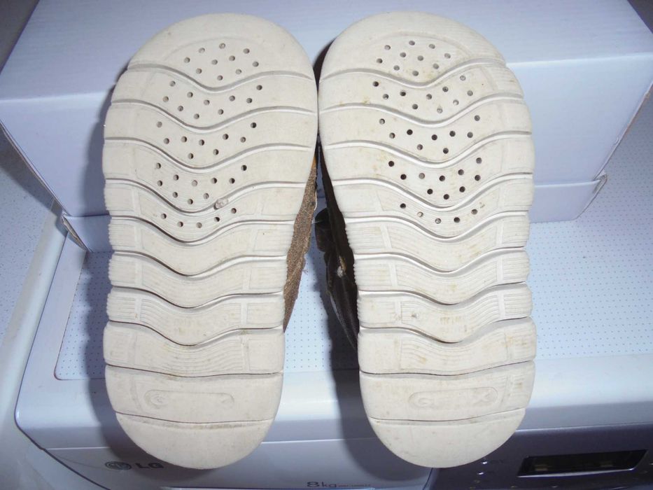 botas de menina da marca GEOX práticas