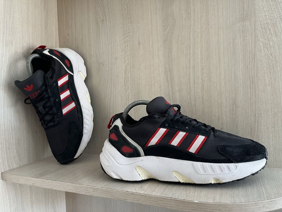 В ідеалі 41 розмір кросівки Adidas ZX22 оригінал