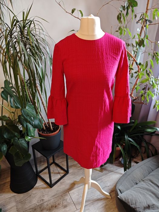 Różowa sukienka Zara fuksja z falbanami komunijna weselna retro