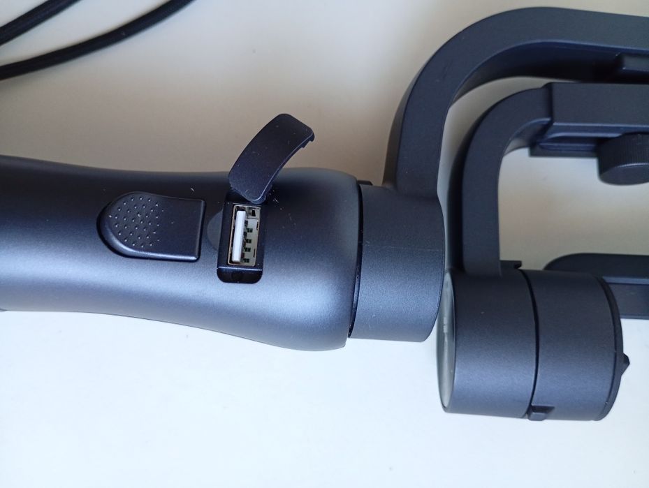 Gimbal STEADY BUTLER MOBILE 4 nowy, nieużywany.