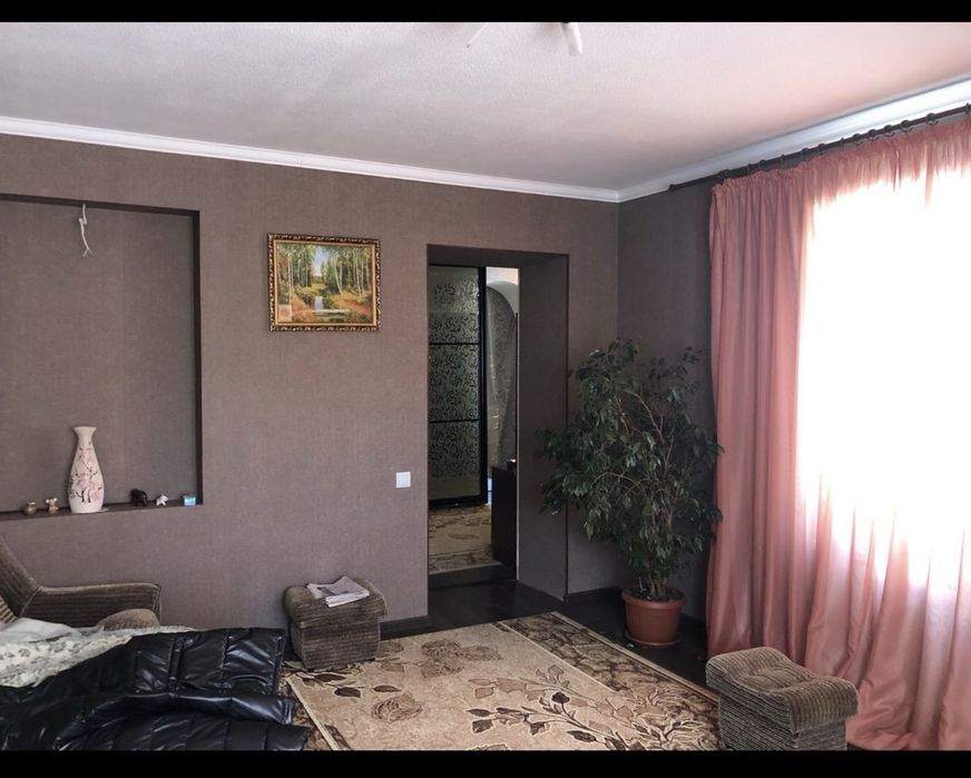 Продам трикімнатну квартиру ( частина будинку)