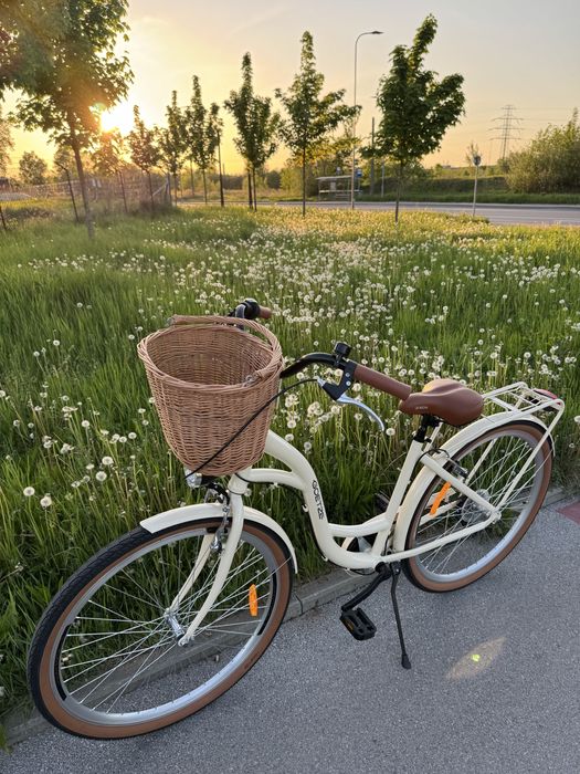 Rower damski Goetze Mood 28” beżowy z koszykiem