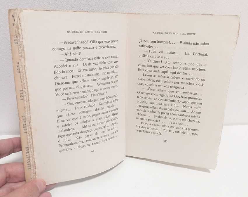 Na Pista do Marfim e da Morte, de Ferreira da Costa (1945)