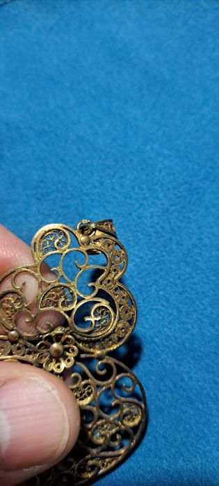 Pendentes vintage em prata contrastada.