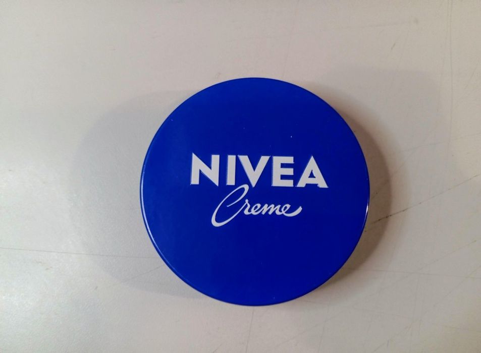 Nivea Creme nawilżający krem do twarzy i ciała 75 ml 6 szt.