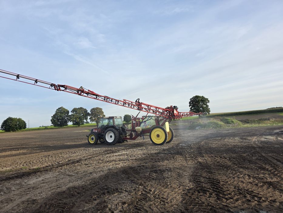 Hardi Commander 2800 plus 21-27 m rau amazone