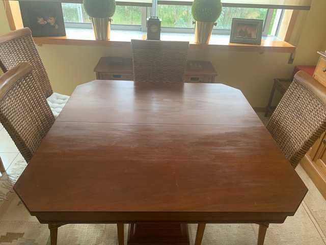 Extendable Rustic Square Table64730297778691121