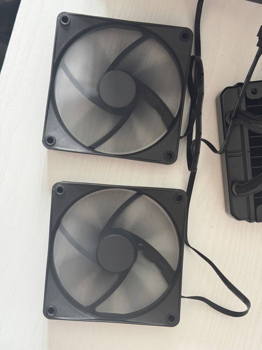 Chłodzenie cieczą NZXT Kraken 240 (RL-KN240-B1)