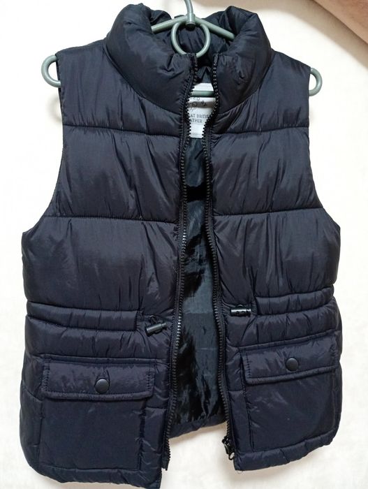 Безрукавки на дівчинку (весна-осінь)