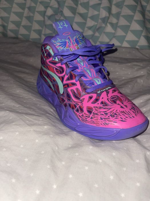 Sapatinhas de basquete lamelo