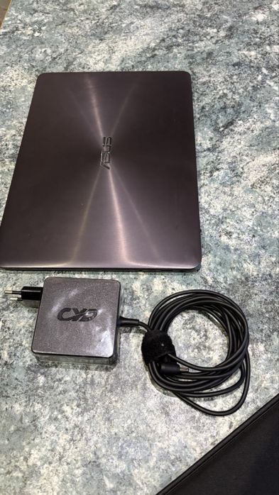 Ультрабук (ноутбук) ASUS ZenBook UX305 13.3" QHD+ Intel Core M 8GB