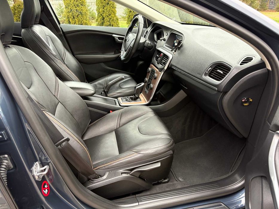 VOLVO V40 CROOS COUNTRY Lifting 2.0d 150KM Automat