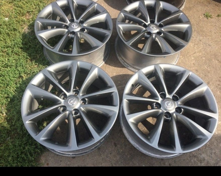 Продам диски R18 5x114,3