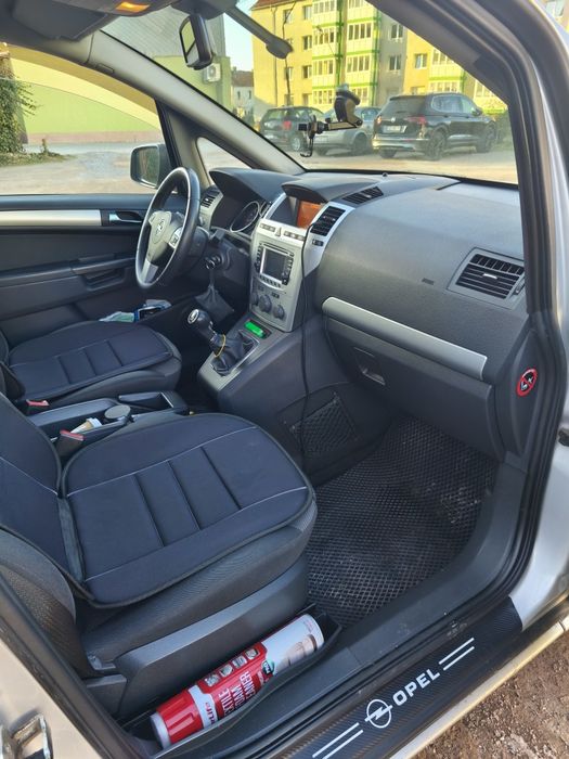 Продам Opel Zafira