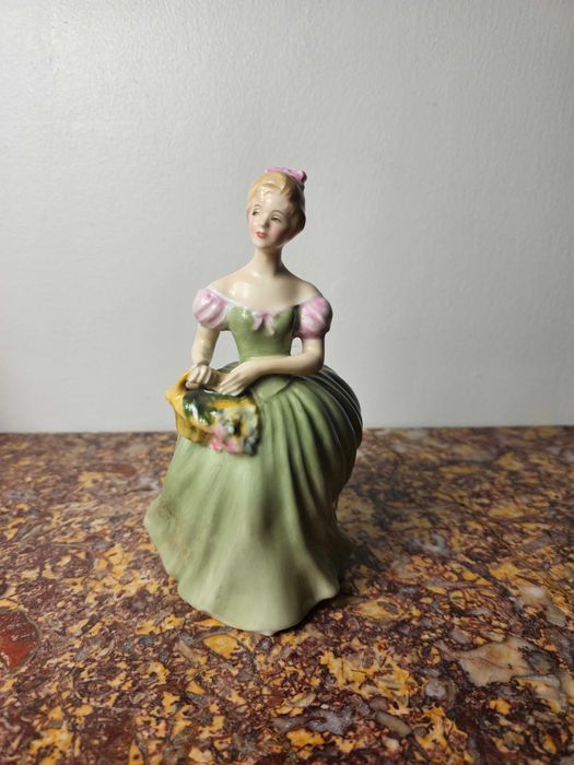 Angielska Figurka z porcelany Royal Doulton 