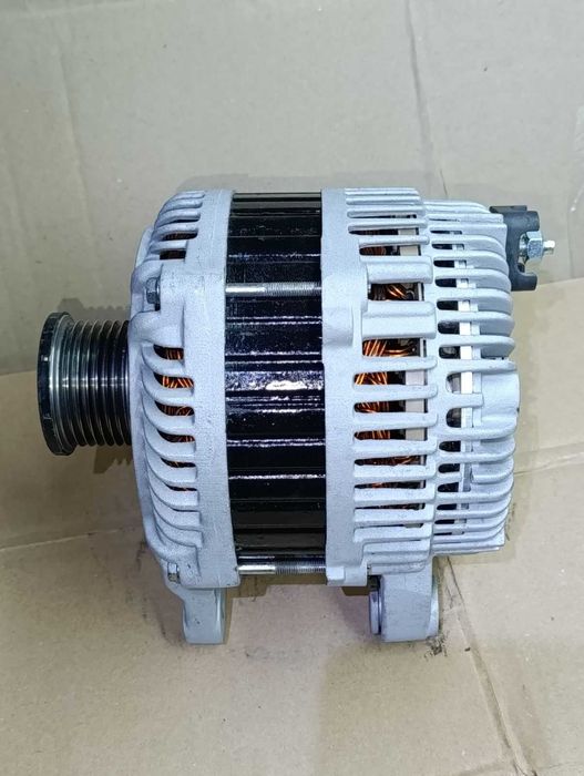 Генератор Espace Scenic Laguna Megane Latitude Лагуна Меган Сценік 2.0