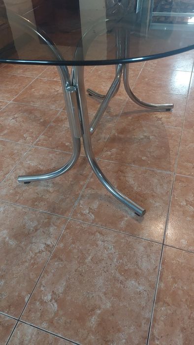 Mesa de vidro no