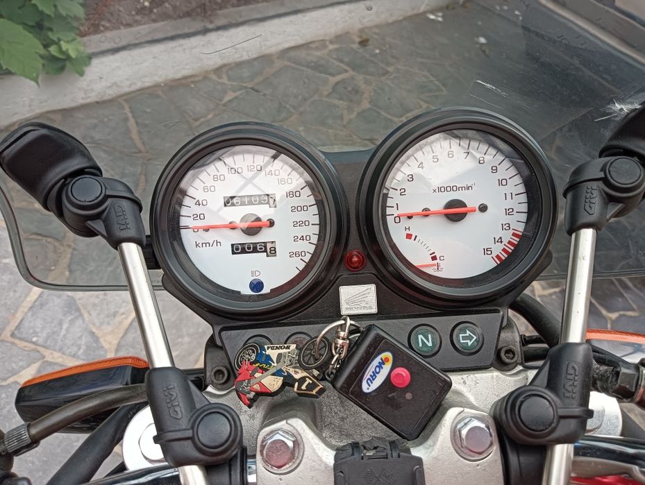 Honda hornet 600 CC. Reais 6000 km
