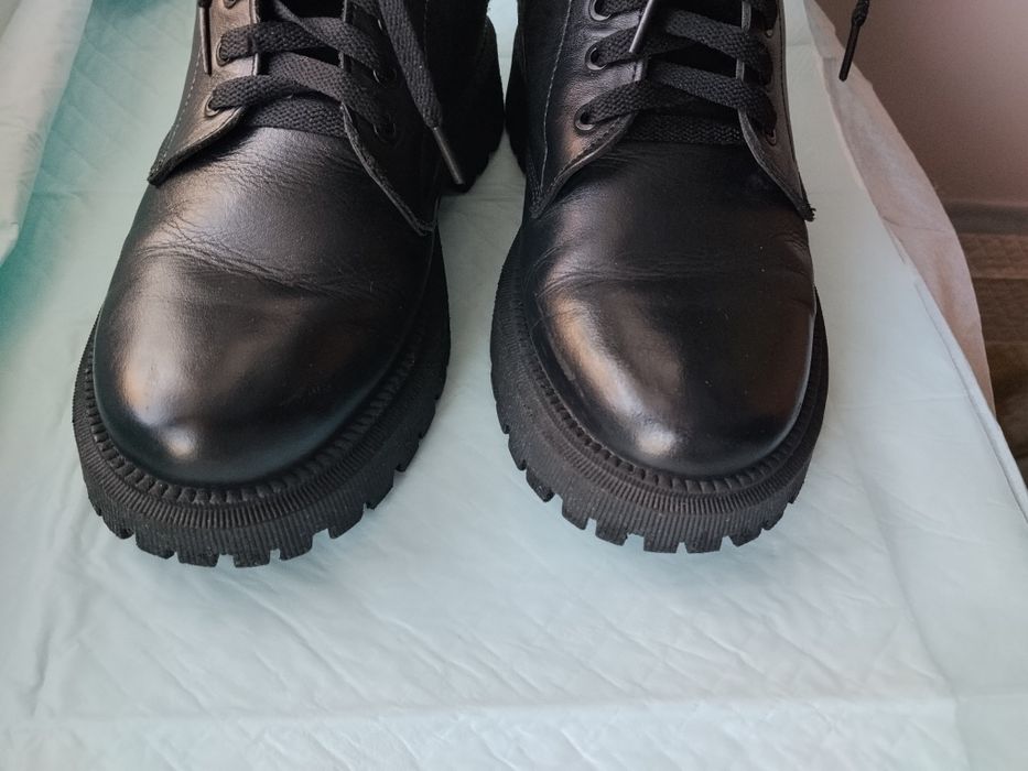 Берці ботінки напівчобітки 38