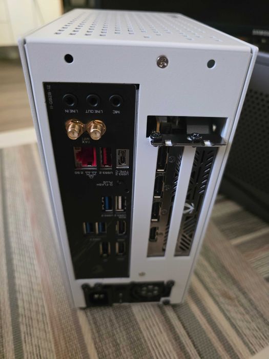 Mini komputer itx Ryzen 5600, RTX 5060