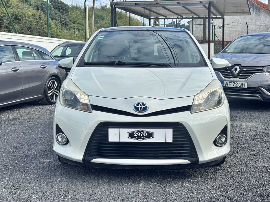 Toyota Yaris 1.5 Hybrid  NACIONAL