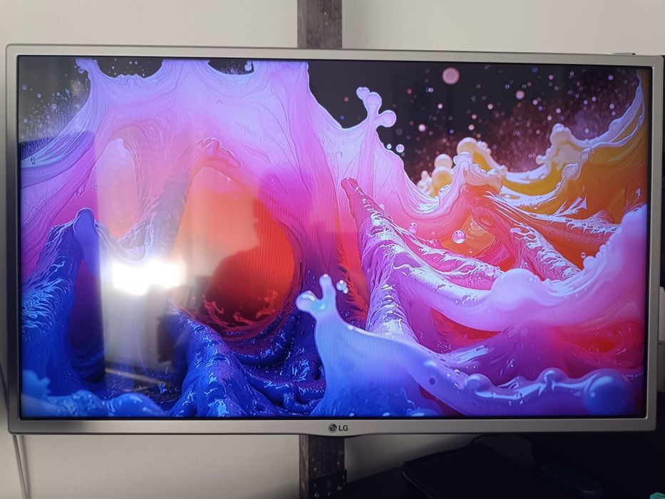 Vendo TV LG 32" com comando64285790652931120