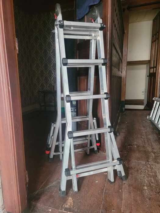 Escadas novas para uso
