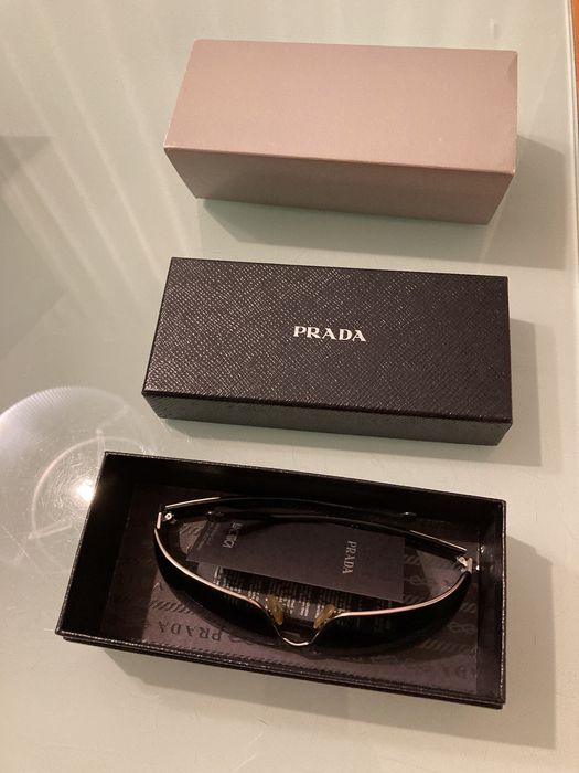 Oculos Prada cinza e prata com caixa original