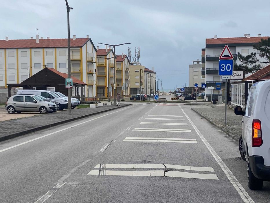 Apartamento T0 loja transformada a 30 metros praia quiaios