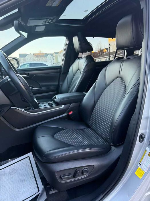 Toyota Highlander XSE      2021