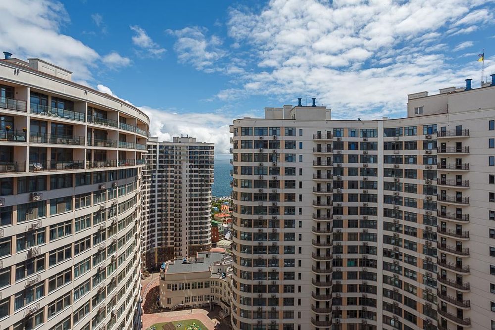 Посуточно Аркадия, Каманина, квартира с ТЕРРАСОЙ вид на море ПОДОБОВО