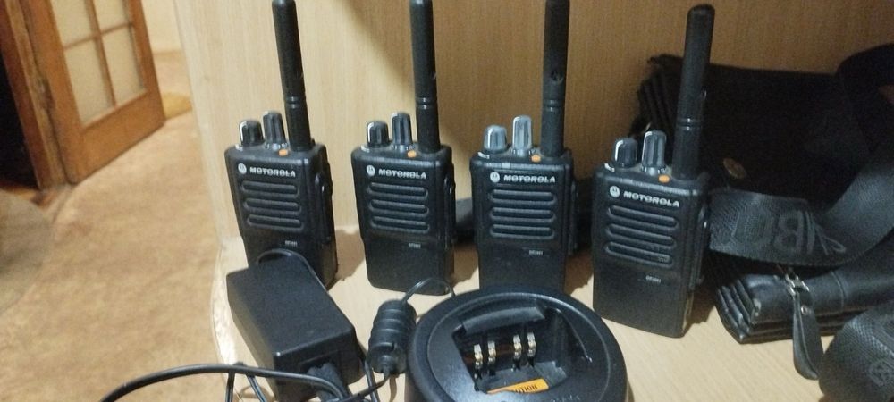 Продам рацыии моторолла в отличном состояние