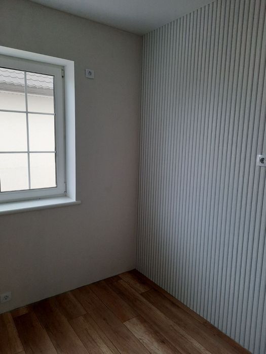 Поклейка шпалер (обоев), штукатурка