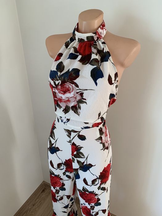 Kombinezon w kwiaty rozmiar 42 prettylittlething