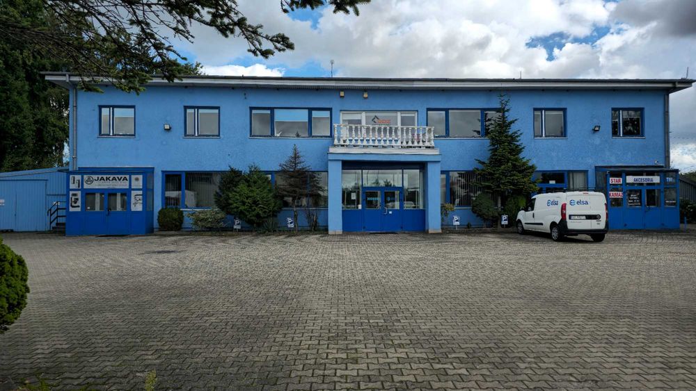 Biuro 230 m2 w Osowie z parkingiem