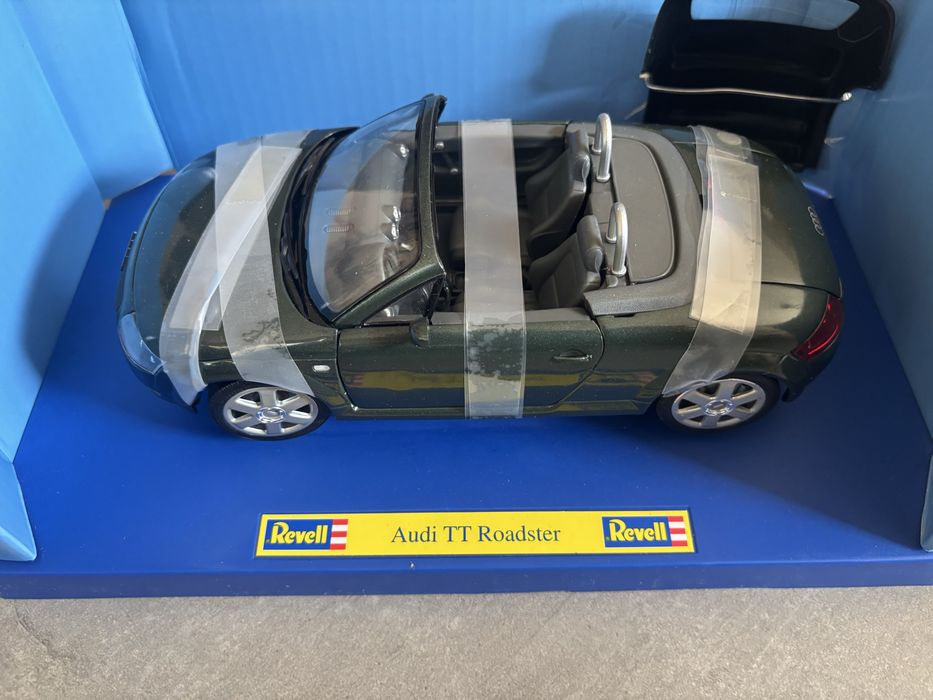 Model Revell skala 1/18 Audi TT Roadster