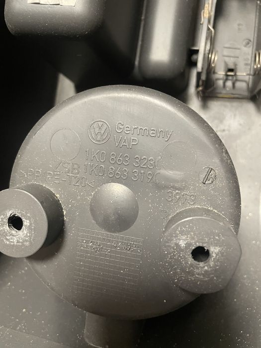 Продам консоль на Volkswagen гольф 5-6