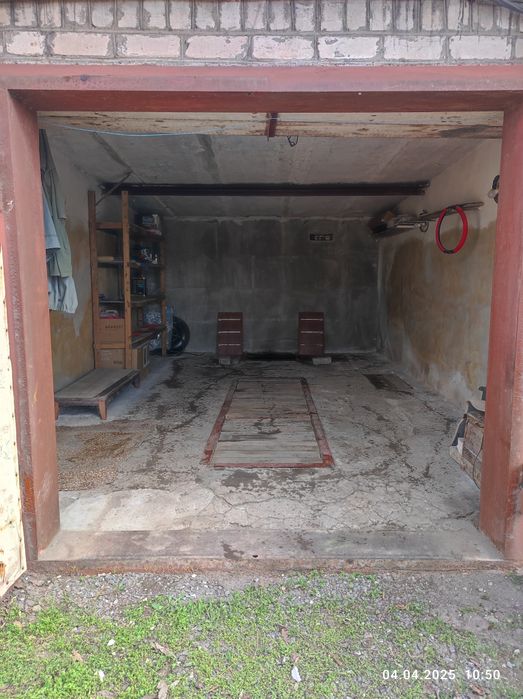 Продам гараж в ГСК