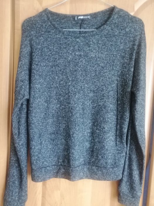 Bluzeczka sweterek Sister rozm xs