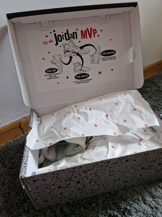 Dziecięce buty firmy NIKE JORDAN MVP roz 36,5 idealne na jesień
