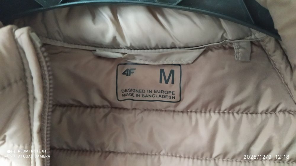 Продам жилетку, тепла