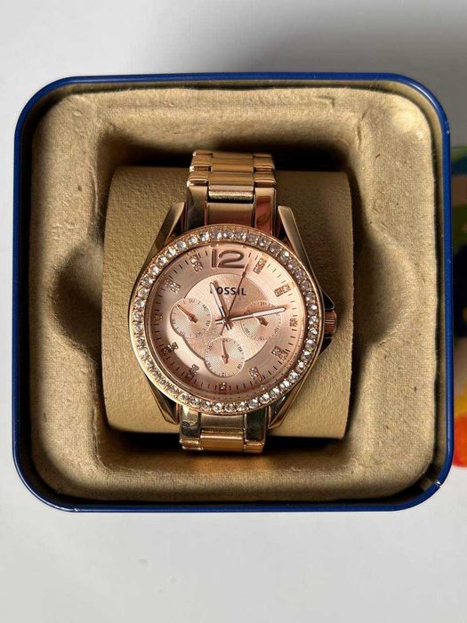 Часы Fossil Riley ES2811