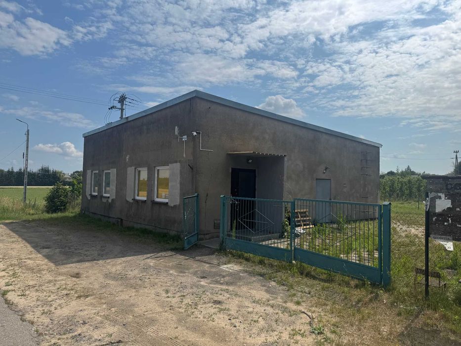 sprzedam budynek z działką na cele mieszkalne lub działalność