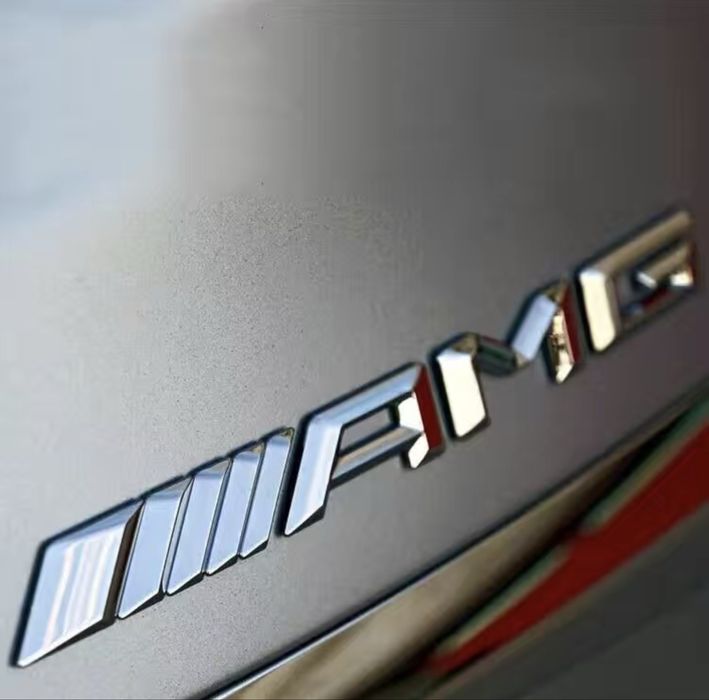 Шильдик надпис AMG на кришку багажника Mercedes-Benz