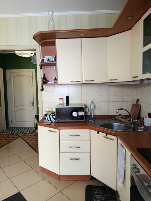 Продам 3-кімнатну квартиру 94 м² (Казакова),