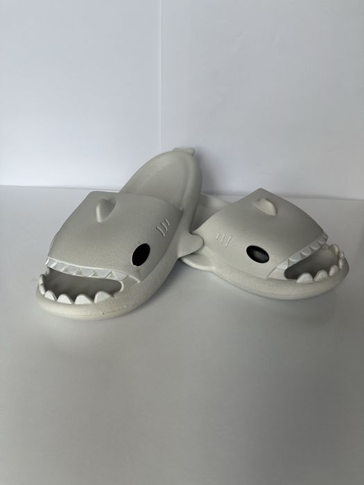 Klapki shark szare