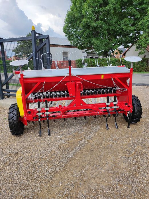 SIEWNIK stopkowy/rzędowy/redlicowy/ do zboża EURO-MASZ ścieżki ON/OFF